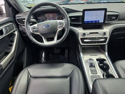 Certified 2023 Ford Explorer XLT w/ Equipment Group 202A image 16