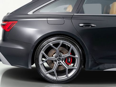 Used 2025 Audi RS 6 performance image 9