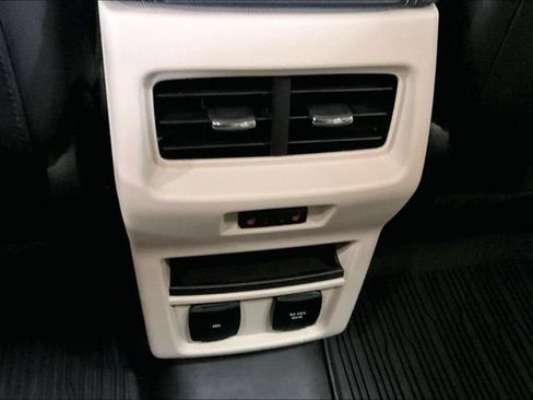 Used 2020 Ford Edge Titanium w/ Equipment Group 301A AWD/4WD image 27