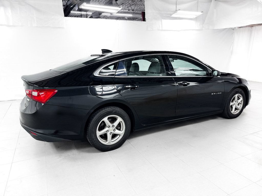 Used 2018 Chevrolet Malibu LS FWD image 7
