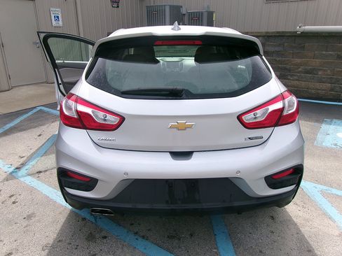 Used 2017 Chevrolet Cruze Premier image 4