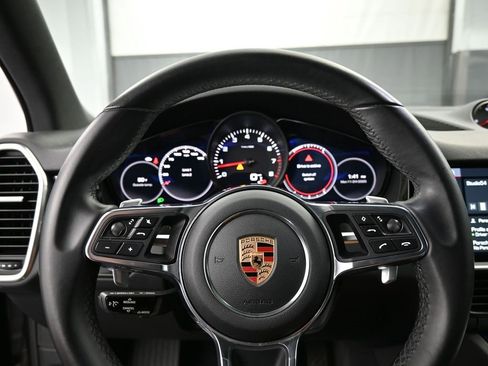 Used 2019 Porsche Cayenne image 8