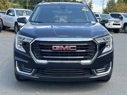 Used 2022 GMC Terrain SLE w/ Driver Convenience Package image 16