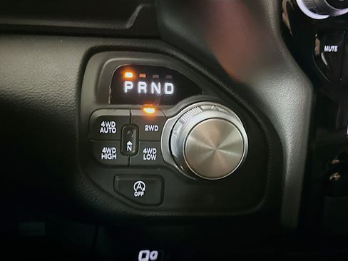 Used 2025 RAM 1500 Laramie image 24