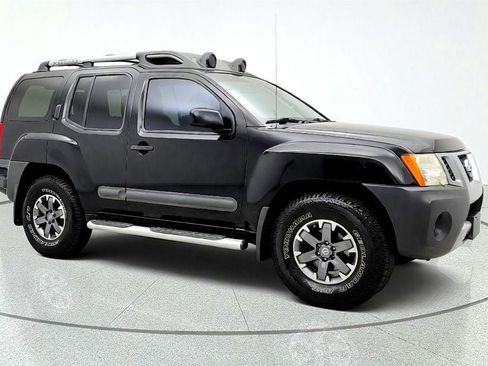 Used 2014 Nissan Xterra PRO-4X AWD/4WD image 3