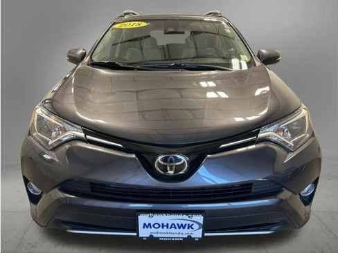 Used 2018 Toyota RAV4 XLE w/ Plus Extra Value Package AWD/4WD image 9