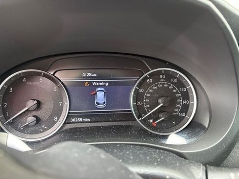 Used 2023 INFINITI QX50 Luxe FWD image 3
