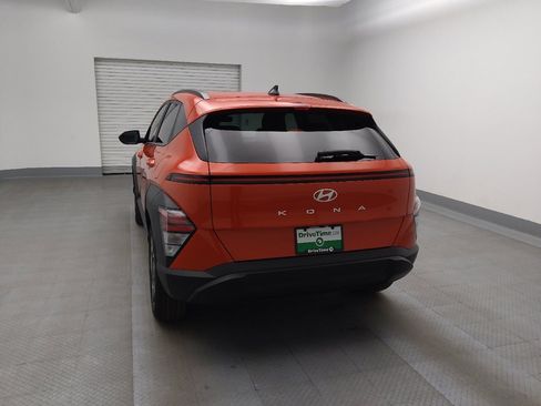 Used 2025 Hyundai Kona SEL image 6
