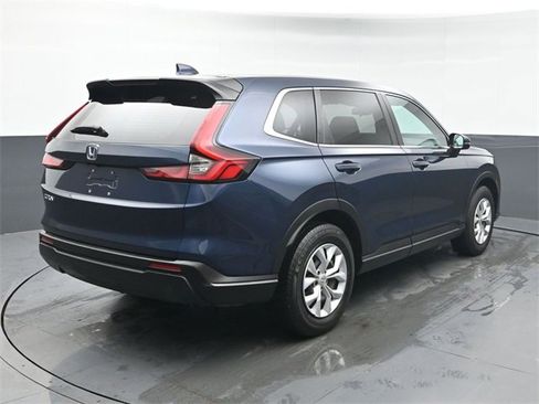 Used 2023 Honda CR-V LX image 5