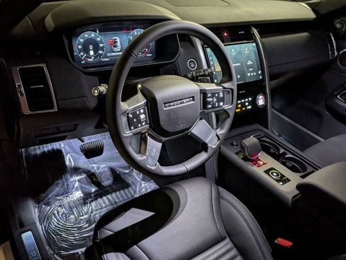 New 2026 Land Rover Discovery S AWD/4WD image 16