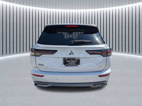 New 2026 Mitsubishi Outlander SE FWD image 5