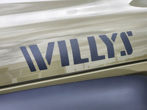 Used 2025 Jeep Wrangler Sport image 14