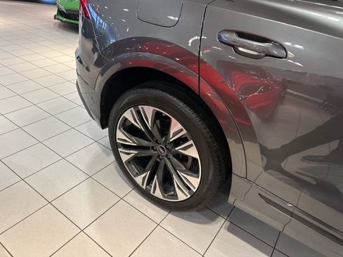Used 2024 Audi Q8 Premium Plus AWD/4WD image 21