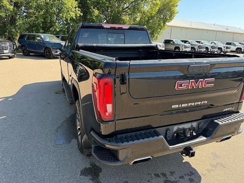 Used 2019 GMC Sierra 1500 AT4 w/ Off Road Performance Package AWD/4WD image 4