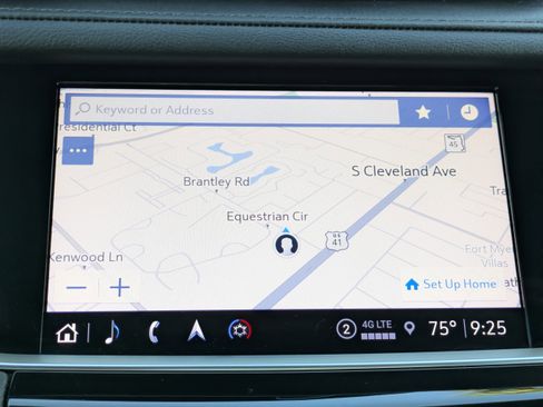 Certified 2023 Cadillac XT5 Premium Luxury w/ LPO, Floor Liner Package image 28