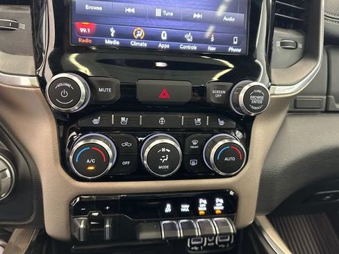 Used 2019 RAM 1500 Laramie AWD/4WD image 19