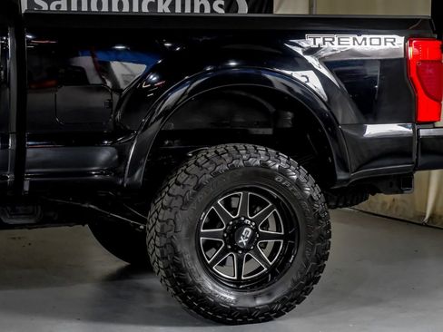 Used 2021 Ford F350 Platinum w/ Tremor Off-Road Package AWD/4WD image 13