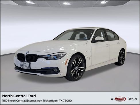 Used 2018 BMW 330e w/ Convenience Package RWD image 1