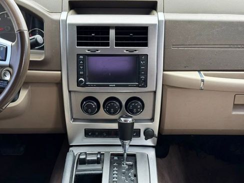 Used 2008 Jeep Liberty Limited w/ Premium Group II AWD/4WD image 18