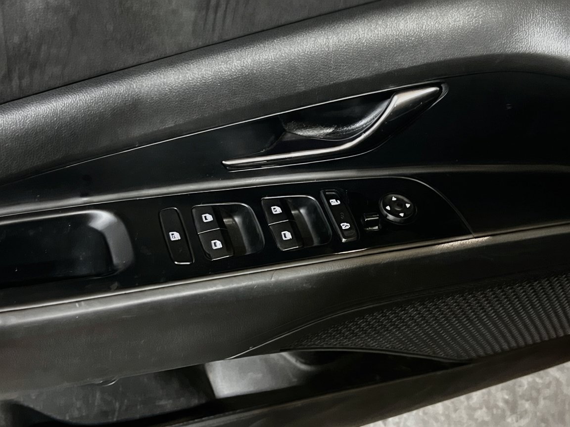 Used 2023 Hyundai Elantra N FWD image 14