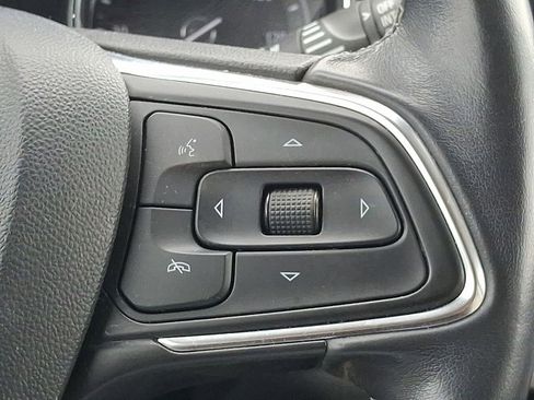 Used 2021 Buick Encore GX Essence w/ Sport Touring Package FWD image 21