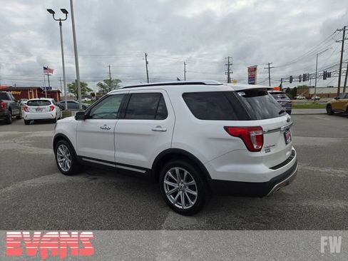Used 2017 Ford Explorer Limited w/ Equipment Group 303A AWD/4WD image 29