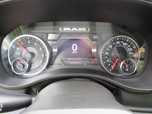 Used 2022 RAM 1500 Big Horn AWD/4WD image 22
