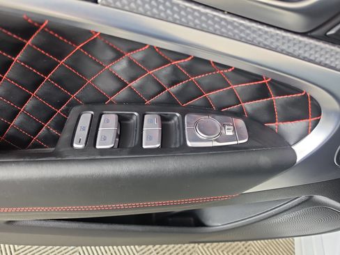 Used 2022 Genesis G70 3.3T RWD image 17
