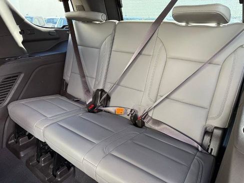 Used 2022 Chevrolet Tahoe Z71 w/ Luxury Package image 9