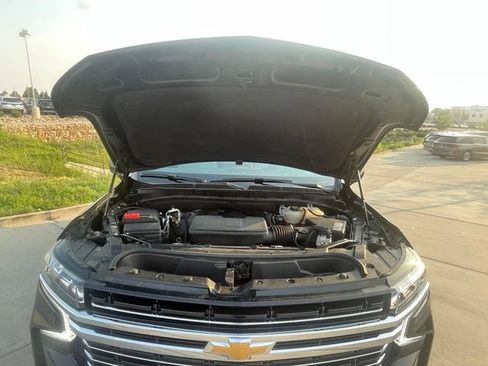 Used 2021 Chevrolet Suburban LT RWD image 36