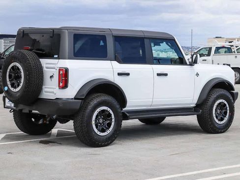 New 2026 Ford Bronco Outer Banks AWD/4WD image 4