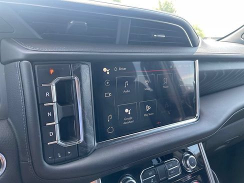 Used 2023 GMC Yukon Denali AWD/4WD image 20