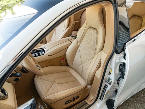 New 2025 Karma Revero Luxury RWD image 6
