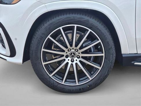 New 2026 Mercedes-Benz GLS 450 4MATIC image 18