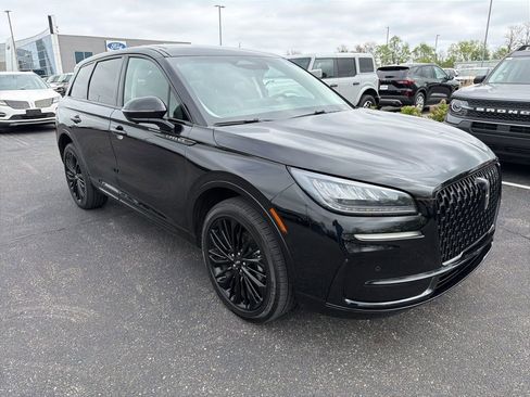 Used 2024 Lincoln Corsair AWD w/ Equipment Group 101A image 2