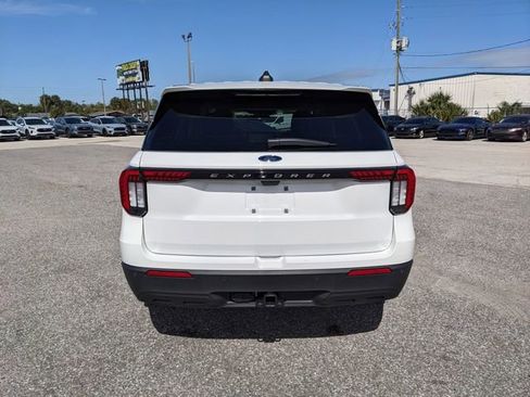 New 2026 Ford Explorer Active RWD image 5