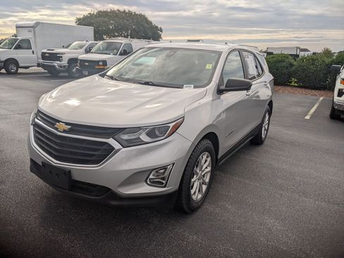 Certified 2021 Chevrolet Equinox LS w/ LS Convenience Package image 5