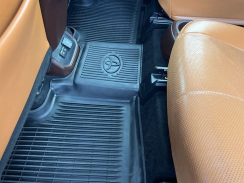 Used 2022 Toyota Highlander Platinum image 26