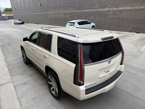 Used 2015 Cadillac Escalade Premium image 7