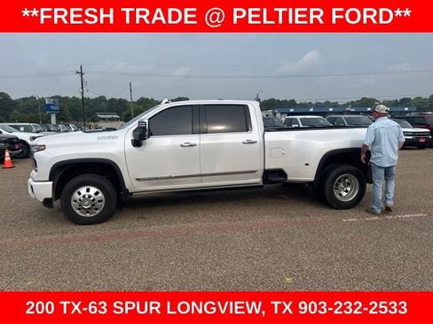 Used 2025 Chevrolet Silverado 3500 High Country w/ High Country Premium Package AWD/4WD image 4