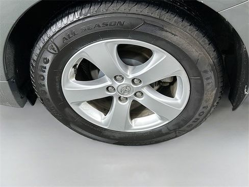 Used 2013 Toyota Sienna LE image 29