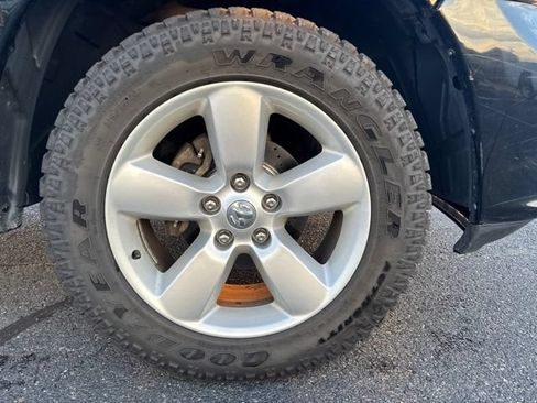 Used 2014 RAM 1500 Express AWD/4WD image 6