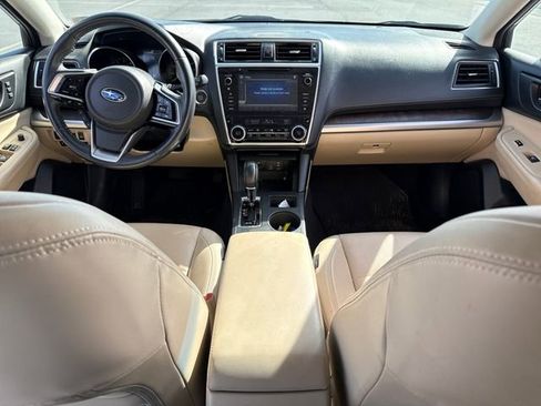 Used 2018 Subaru Outback 2.5i Limited AWD/4WD image 18
