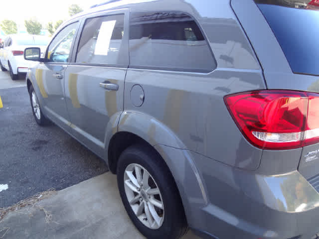 Used 2019 Dodge Journey SE w/ Connectivity Group FWD image 6