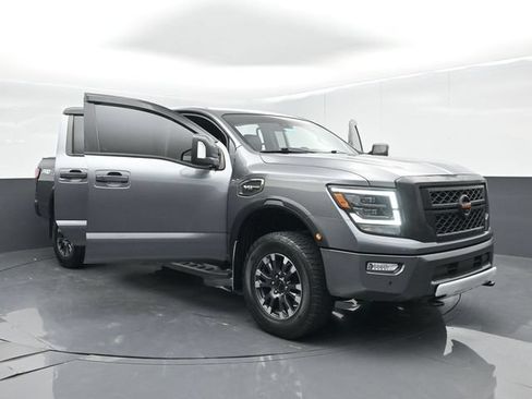 Used 2022 Nissan Titan PRO-4X w/ Pro-4x Convenience Package AWD/4WD image 66