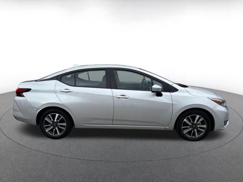 Used 2025 Nissan Versa SV FWD image 15