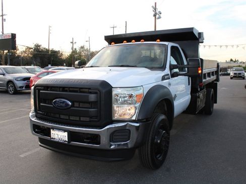 Used 2014 Ford F550 2WD Regular Cab Super Duty image 4