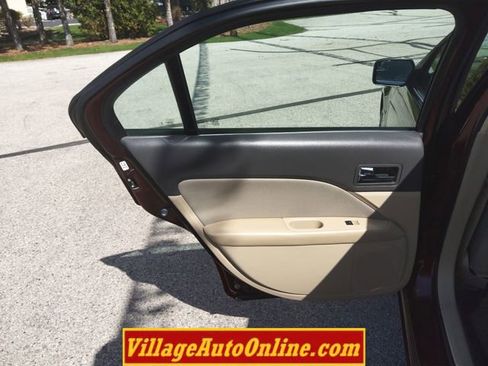 Used 2012 Ford Fusion SE FWD image 25