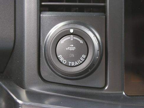 Used 2025 Ford F250 Lariat w/ Lariat Ultimate Package AWD/4WD image 73
