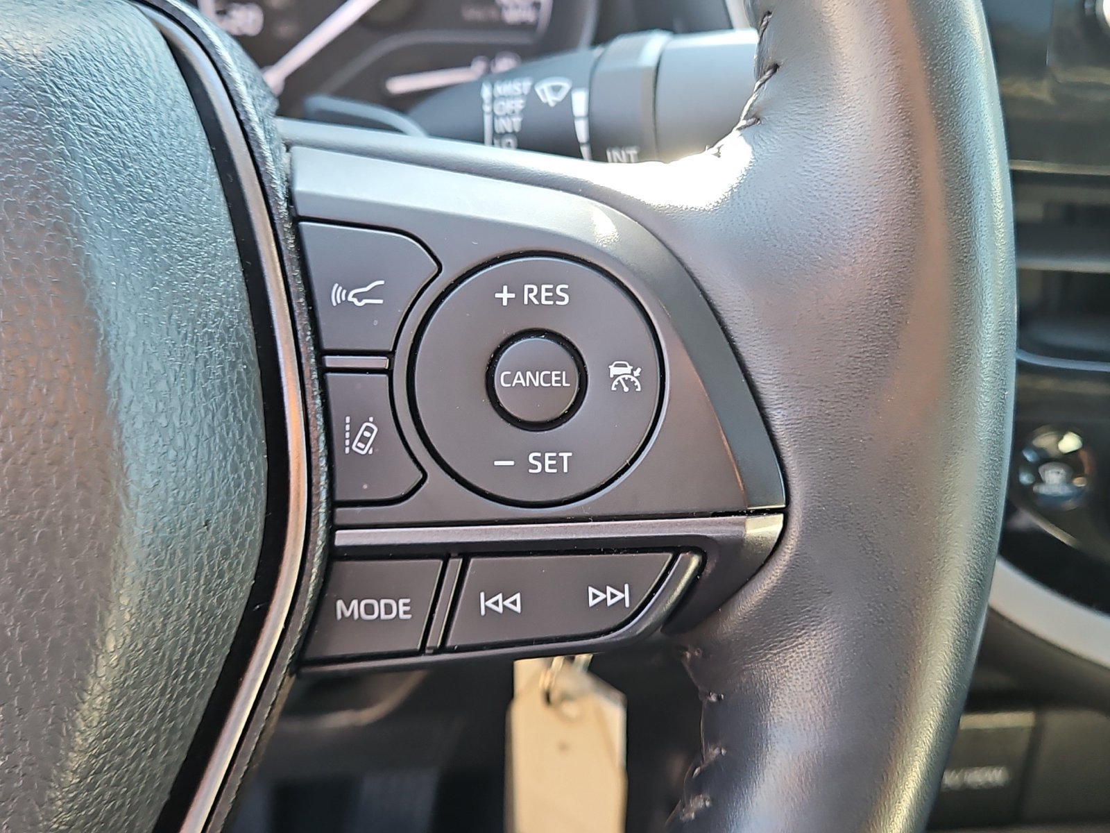 Used 2024 Toyota Camry SE w/ Cold Weather Package FWD image 23